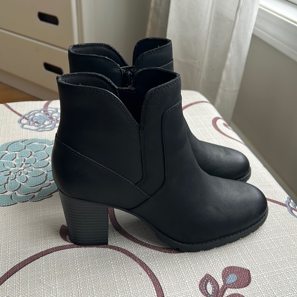 clarks verona boots